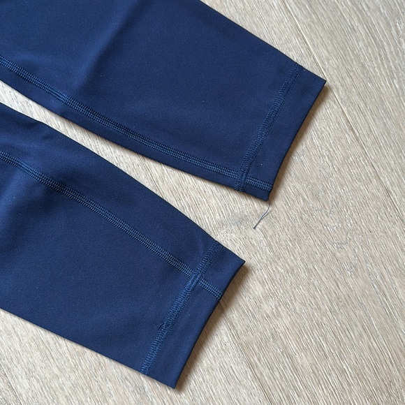 wunder under luxtreme brushed 25" size 2 true navy lululemon nwt - Picture 10 of 16